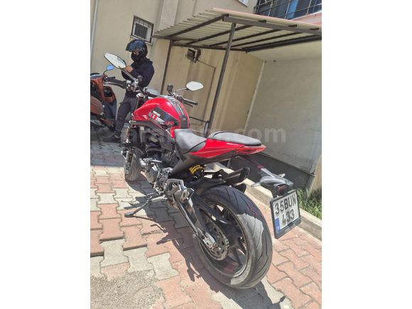 Ducati Monster 937