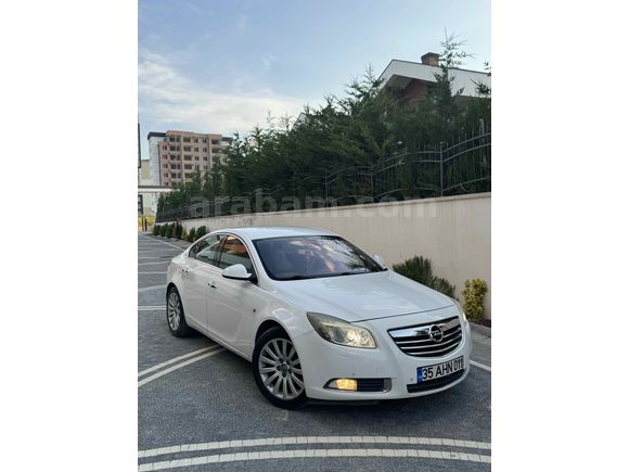 Sahibinden Opel Insignia 1.6 T Cosmo 2009 Model  220.000 km Beyaz