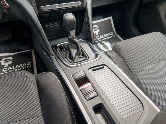 "%0 FAİZ KREDİ"2025 MEGANE 1.3 TCE TOUCH EDC "HATASIZ- 13.679KM"