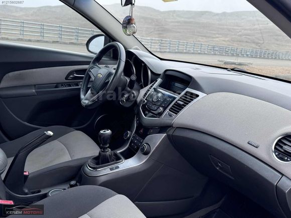 KEREM MOTORS DAN TRAMMERSİZ CRUZE 1.6 LS