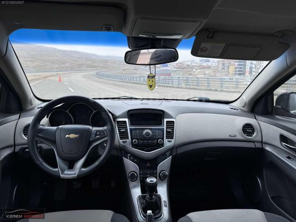 KEREM MOTORS DAN TRAMMERSİZ CRUZE 1.6 LS