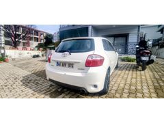 Sahibinden Toyota Auris 1.33 Comfort 2011 Model  277.000 km Beyaz