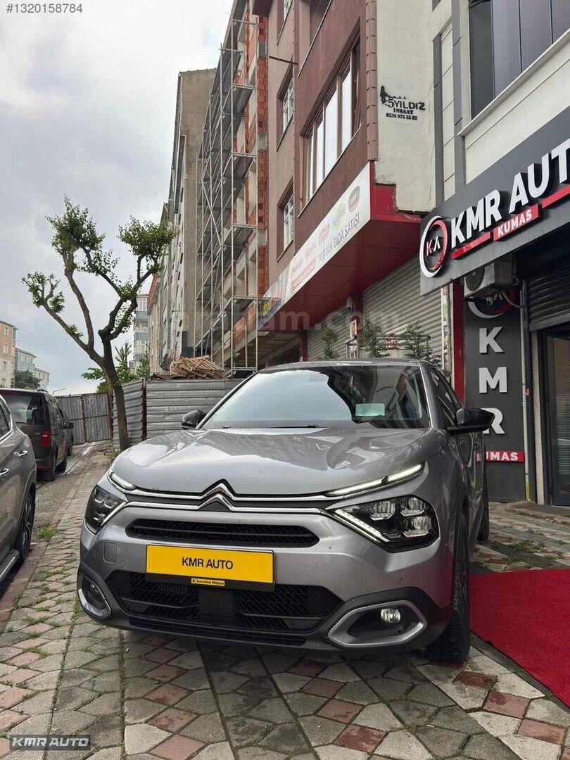 Galeriden Citroen C4 X 1.2 PureTech Shine 2024 Model İstanbul 63.000 km Gri 4