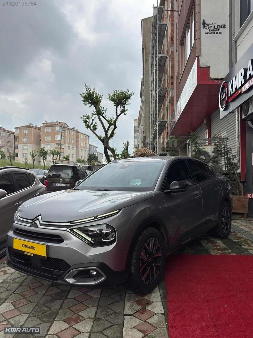 Galeriden Citroen C4 X 1.2 PureTech Shine 2024 Model İstanbul 63.000 km Gri 5