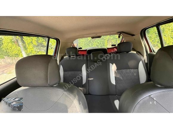 DACİA STEPWAY KIRMIZI 2013 MODEL 1.5 BLUEDCİ