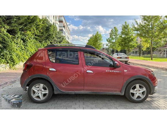 DACİA STEPWAY KIRMIZI 2013 MODEL 1.5 BLUEDCİ