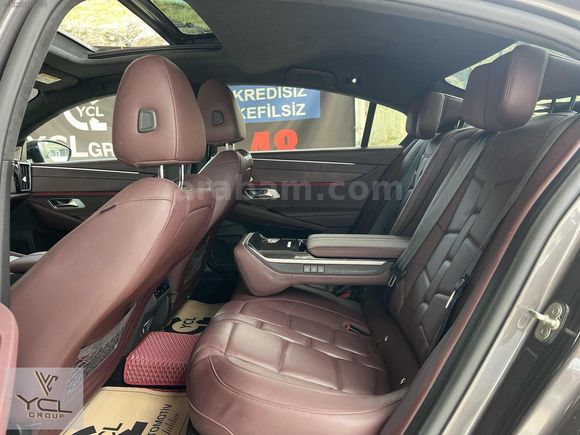 YCL Group'da 2023 DS9 Opera E-Tense 250Hp 21.000Km'de BOYASIZ !