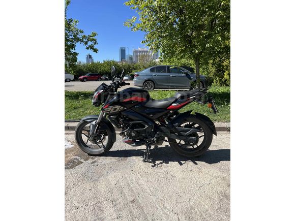 8600 KM TEMIZ 2024 NS 200UG