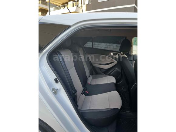 Makyajlı kasa  i20 servis bakımlı 