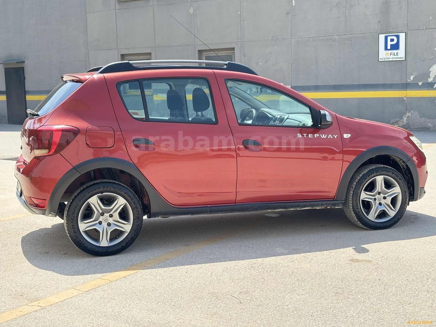 Galeriden Dacia Sandero 1.5 dCi Stepway 2018 Model Bilecik 149.900 km Kırmızı 4