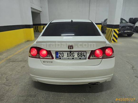 2009 CİVİC 1.6 İ-VTEC/DEĞİŞENSİZ/PREMİUM/GERİ GÖRÜŞ/DERİ KOLTUK