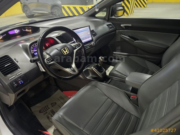 2009 CİVİC 1.6 İ-VTEC/DEĞİŞENSİZ/PREMİUM/GERİ GÖRÜŞ/DERİ KOLTUK