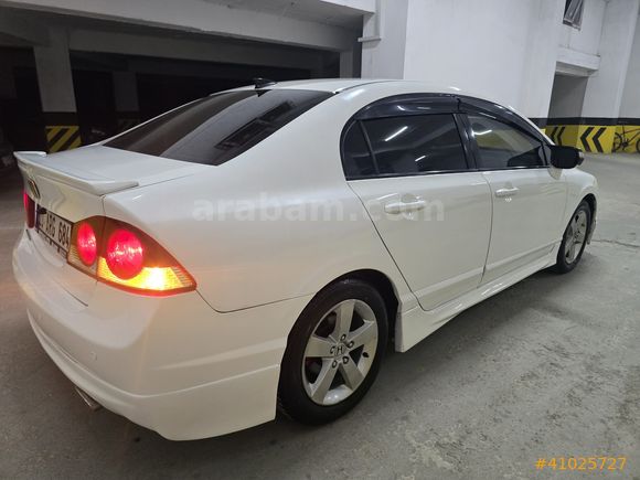 2009 CİVİC 1.6 İ-VTEC/DEĞİŞENSİZ/PREMİUM/GERİ GÖRÜŞ/DERİ KOLTUK