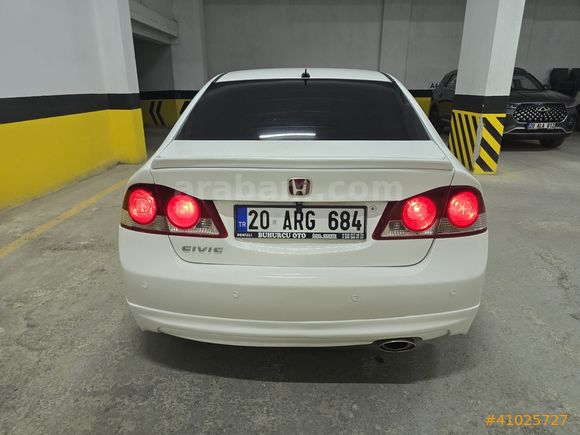 2009 CİVİC 1.6 İ-VTEC/DEĞİŞENSİZ/PREMİUM/GERİ GÖRÜŞ/DERİ KOLTUK