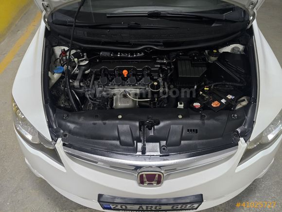 2009 CİVİC 1.6 İ-VTEC/DEĞİŞENSİZ/PREMİUM/GERİ GÖRÜŞ/DERİ KOLTUK