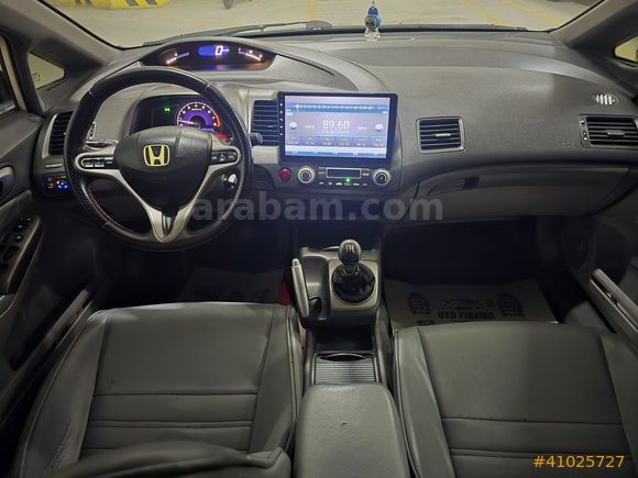 2009 CİVİC 1.6 İ-VTEC/DEĞİŞENSİZ/PREMİUM/GERİ GÖRÜŞ/DERİ KOLTUK