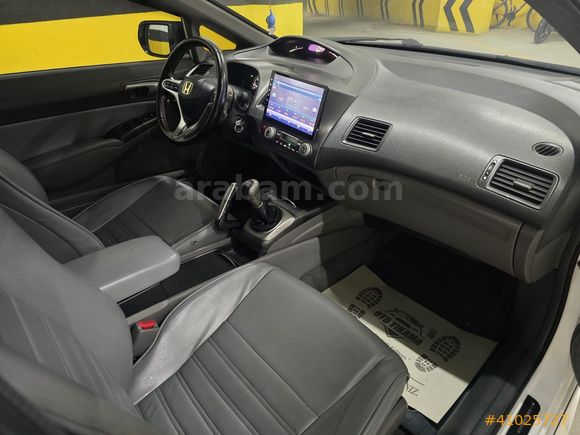 2009 CİVİC 1.6 İ-VTEC/DEĞİŞENSİZ/PREMİUM/GERİ GÖRÜŞ/DERİ KOLTUK