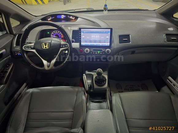 2009 CİVİC 1.6 İ-VTEC/DEĞİŞENSİZ/PREMİUM/GERİ GÖRÜŞ/DERİ KOLTUK