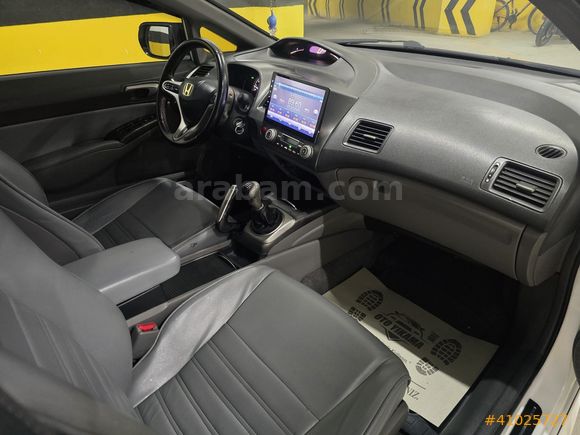 2009 CİVİC 1.6 İ-VTEC/DEĞİŞENSİZ/PREMİUM/GERİ GÖRÜŞ/DERİ KOLTUK