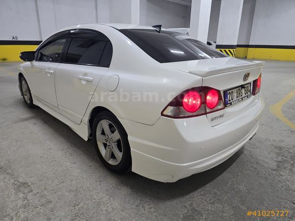 2009 CİVİC 1.6 İ-VTEC/DEĞİŞENSİZ/PREMİUM/GERİ GÖRÜŞ/DERİ KOLTUK