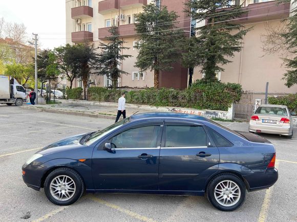 Galeriden Ford Focus 1.6 Ghia 2002 Model Ankara