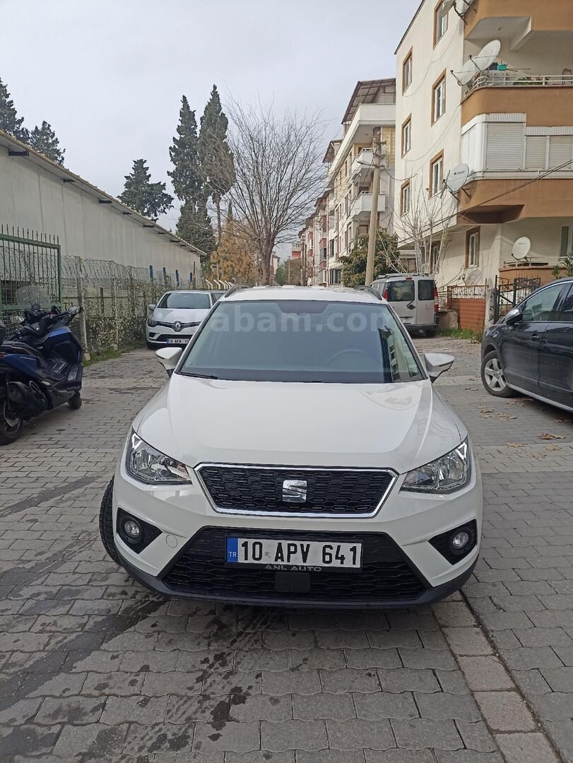 Sahibinden Seat Arona 1.0 EcoTSI Style 2021 Model 49000 km Beyaz 1