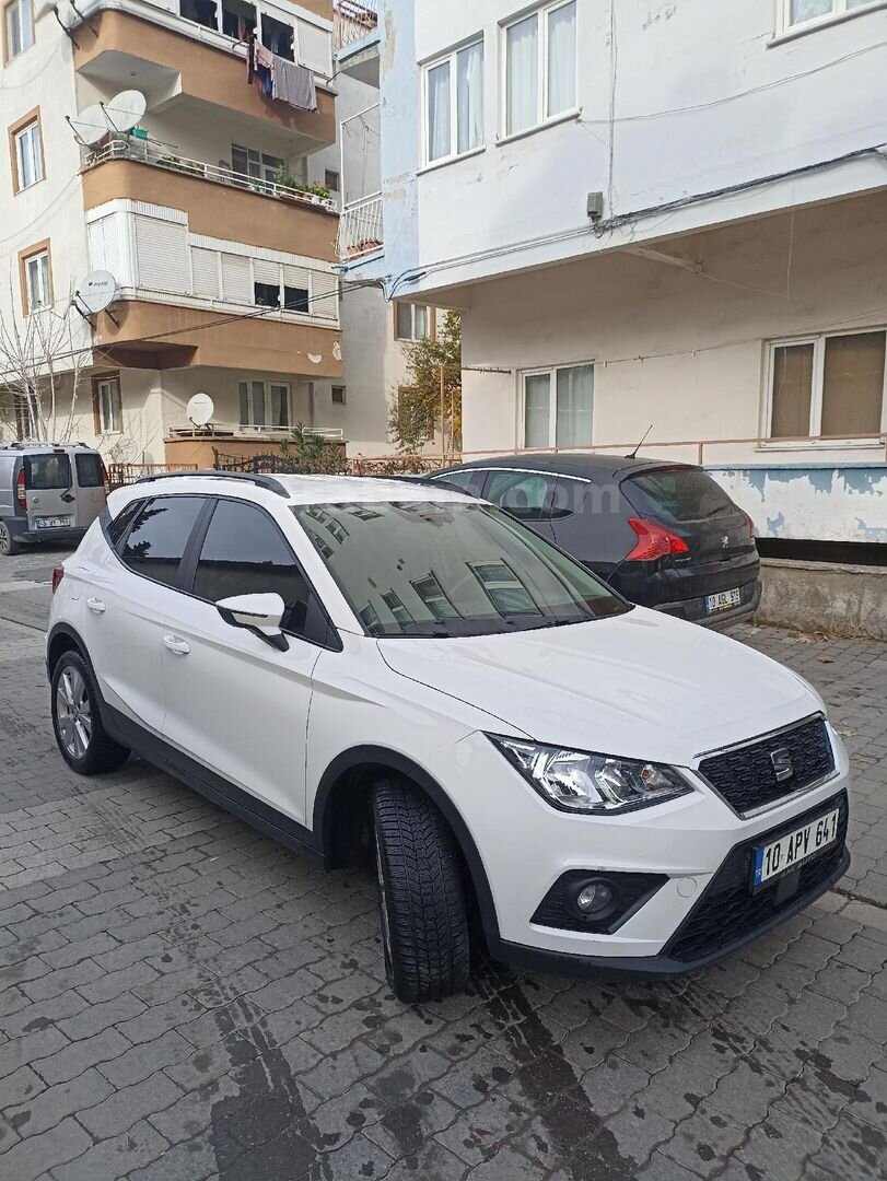 Sahibinden Seat Arona 1.0 EcoTSI Style 2021 Model 49000 km Beyaz 3