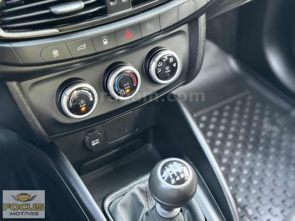 2023 EGEA 1.4 FİRE EASY HATSIZ BOYASZ 60.000KM FUL YETKİLİ BAKIM