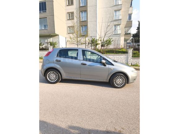 105 BİN KM OTOMOTİK AİLE ARABASİ