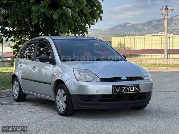 234.000 KM DE FORD FİESTA 1.4 TDCİ COMFORT
