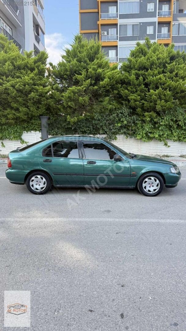 Galeriden Honda Civic 1.4 1.4i 1996 Model Mersin 300.000 km Yeşil 7