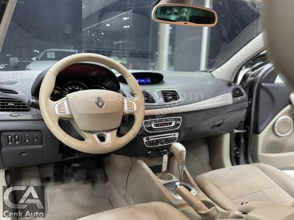 2012-RENAULT-MEGANE-1.5DCİ-OTOMOTİK-212.000KM-PRİVİLEGE-BEJ-