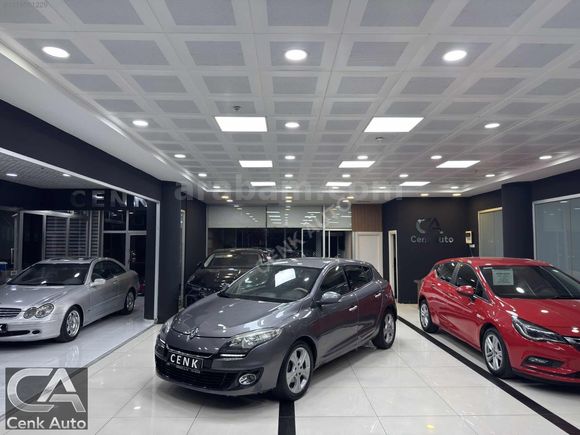 2012-RENAULT-MEGANE-1.5DCİ-OTOMOTİK-212.000KM-PRİVİLEGE-BEJ-
