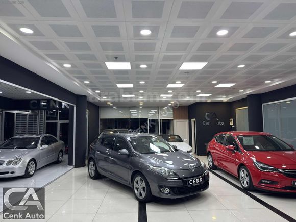2012-RENAULT-MEGANE-1.5DCİ-OTOMOTİK-212.000KM-PRİVİLEGE-BEJ-