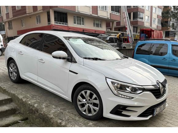 2021 MODEL HATASIZ DİZEL OTOMATİK MEGANE 4