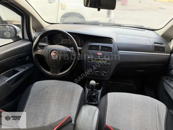 2013 MODEL FİAT LİNEA TEK DEĞİŞENLİ