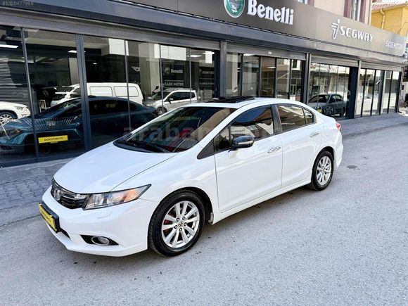 2013 MODEL 1.6 CİVİC ELEGANCE TAM DOLU SANROF EMSALSİZ 247.000KM