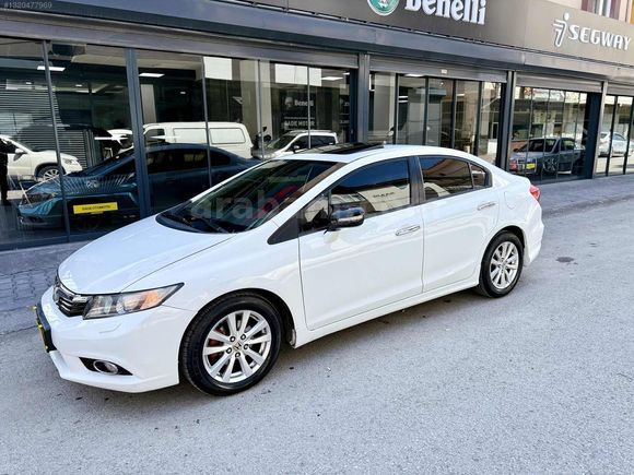 2013 MODEL 1.6 CİVİC ELEGANCE TAM DOLU SANROF EMSALSİZ 247.000KM