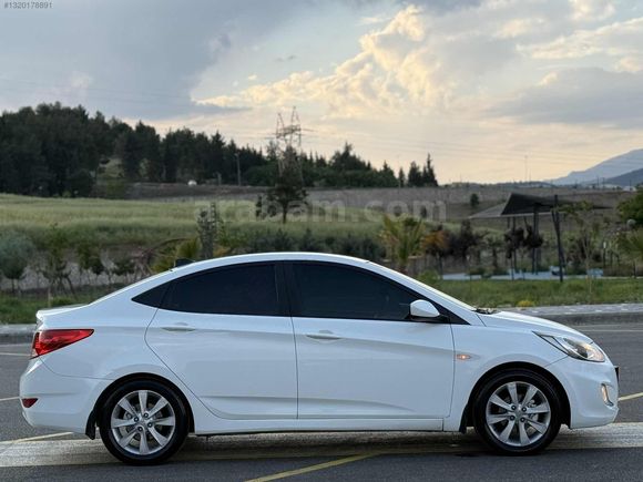 2012 MOD HYUNDAİ ACCENT BLUE 1.4 MODE PLUS BENZİN LPG HATASIZ