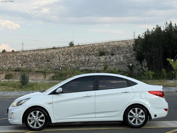 2012 MOD HYUNDAİ ACCENT BLUE 1.4 MODE PLUS BENZİN LPG HATASIZ