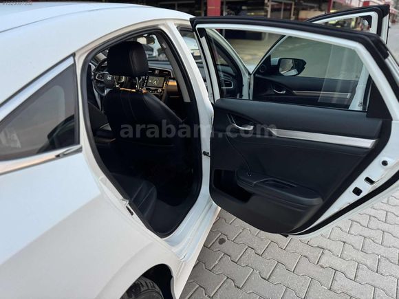 ELİT 01 AUTO'DAN İLK SAHİBİNDEN HATASIZ EN FULL PAKET CIVIC