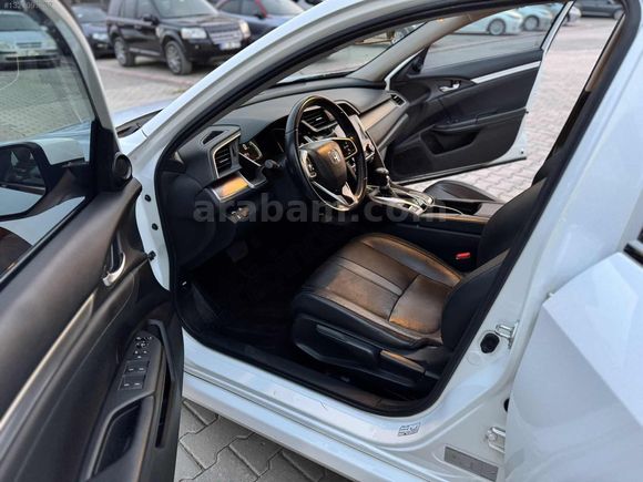 ELİT 01 AUTO'DAN İLK SAHİBİNDEN HATASIZ EN FULL PAKET CIVIC