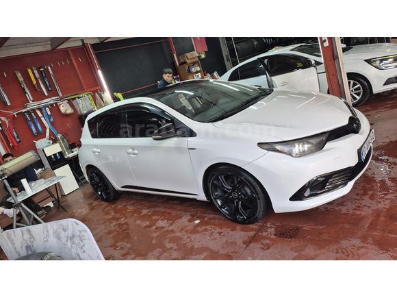 Sahibinden Toyota Auris 1.4 D-4D Advance Skypack 2017 Model
