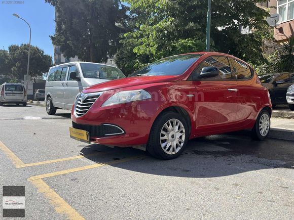 2013 LANCIA YPSİLON 0.9 BENZİNLİ EASYTRONİC 72.000 KM Boyasız