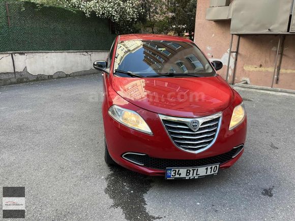 2013 LANCIA YPSİLON 0.9 BENZİNLİ EASYTRONİC 72.000 KM Boyasız