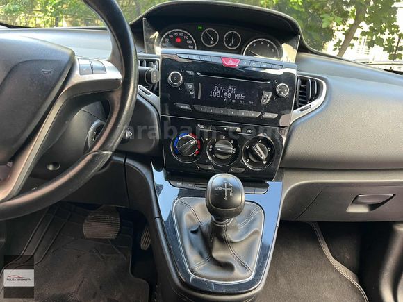 2013 LANCIA YPSİLON 0.9 BENZİNLİ EASYTRONİC 72.000 KM Boyasız