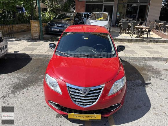 2013 LANCIA YPSİLON 0.9 BENZİNLİ EASYTRONİC 72.000 KM Boyasız
