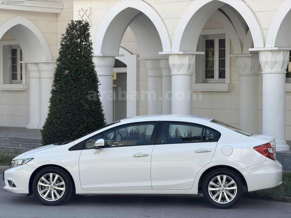 2014 HONDA CIVIC 1.6 İ VTEC PREMIUM 67 BİN KİLOMETRE HATASIZ