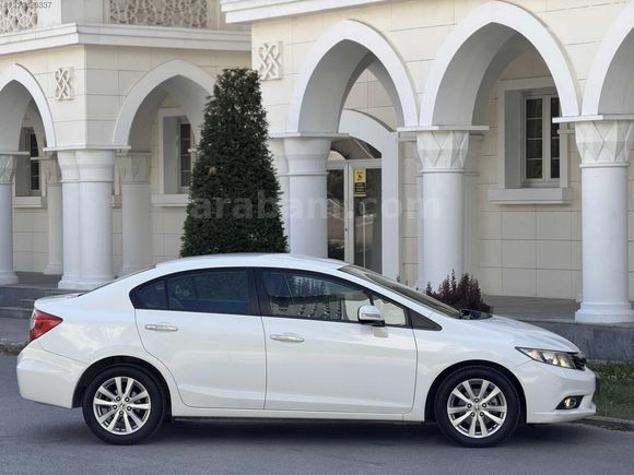 2014 HONDA CIVIC 1.6 İ VTEC PREMIUM 67 BİN KİLOMETRE HATASIZ