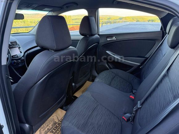 2017 ÇIKIŞ ACCENT BLUE HATASIZ BOYASIZ OTOMATİK DCT 7 İLERİ 80KM